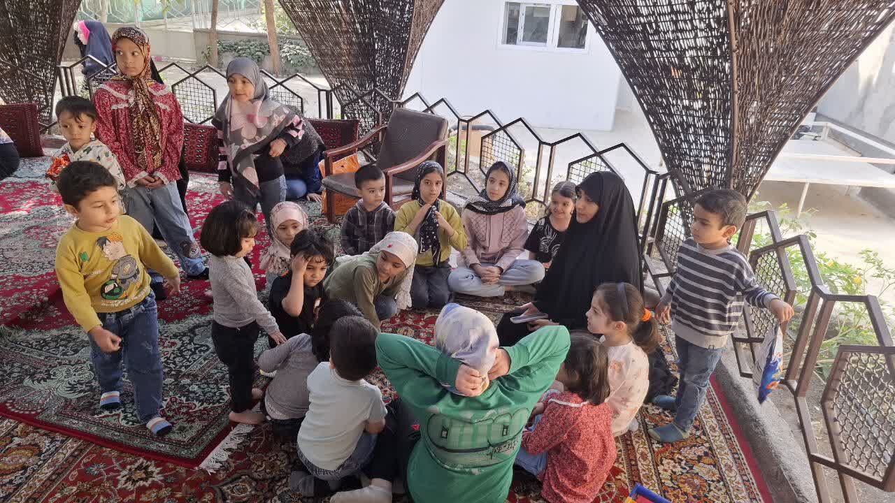 اردوی مادر دختری برای ترویج فرزندآوری