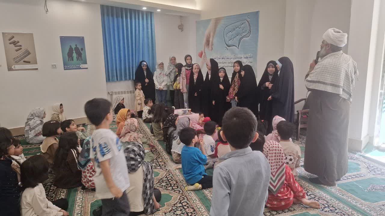 اردوی مادر دختری برای ترویج فرزندآوری