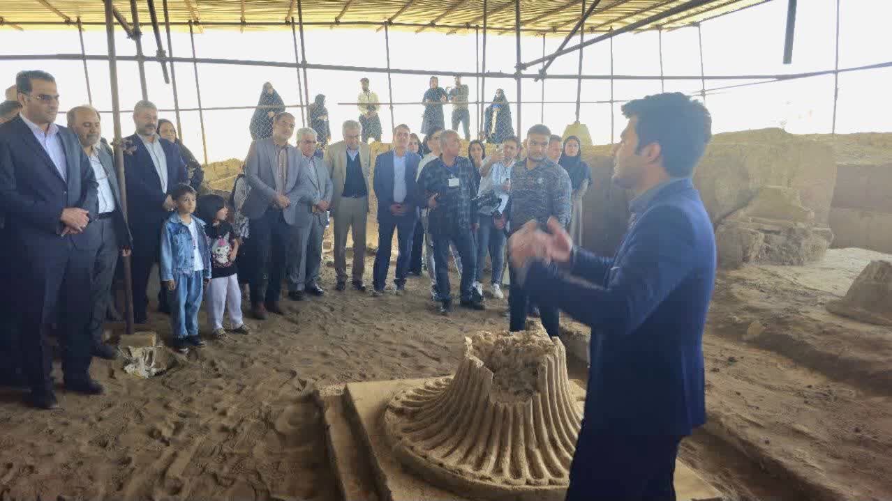 جشنواره مرنجاب، فرصتی برای دیده‌شدن تاریخ زنده‌ی کویر/ «ویگل»؛ روایت تاریخ کهن این سرزمین