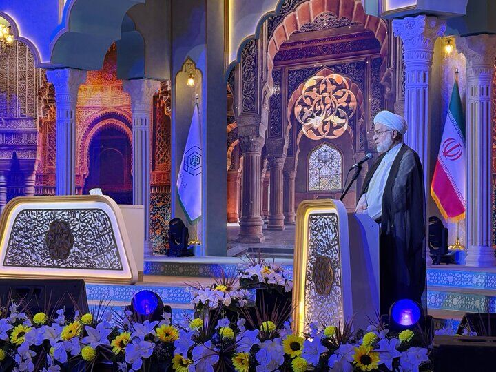 قرآن راهنما و پناه امت اسلامی در برابر تهدیدهاست