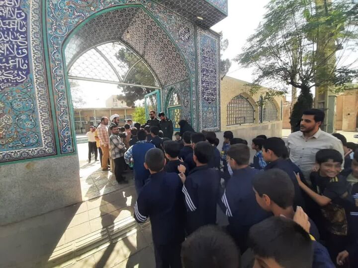 طرح پیوند مسجد و مدرسه؛ امروز نماز جماعت در مسجد، دیروز هیئت در مدرسه