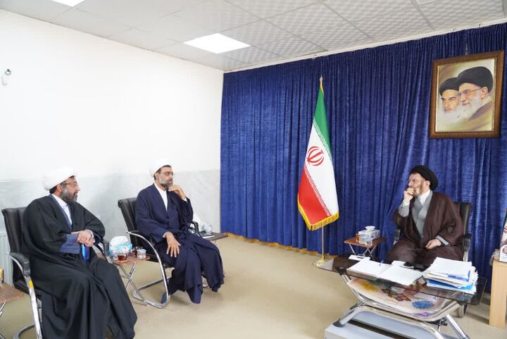 رویکرد اقناعی، راهکار مؤثر در ترویج فرهنگ دینی دانشگاه‌هاست