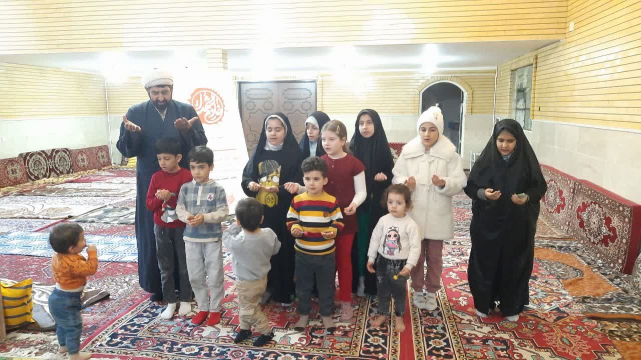 اهالی این مسجد هر سال میهمان ویژه امام رضا(ع) هستند