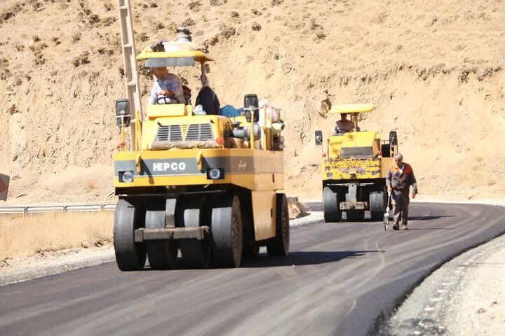 ساخت همزمان ۴ راه روستایی در بخش نوبران شهرستان ساوه
