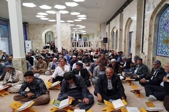 عطر آیات الهی در امام‌زاده هاجره خاتون سنندج پیچید