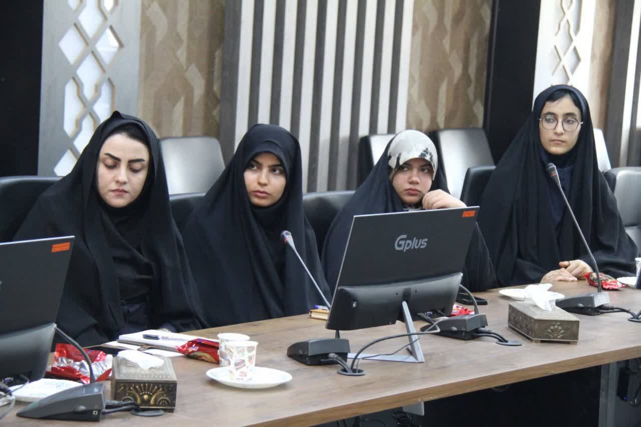 ۱۳ آبان تبلور همگرایی انقلابی و فاطمی نسل جوان در برابر استکبار جهانی است