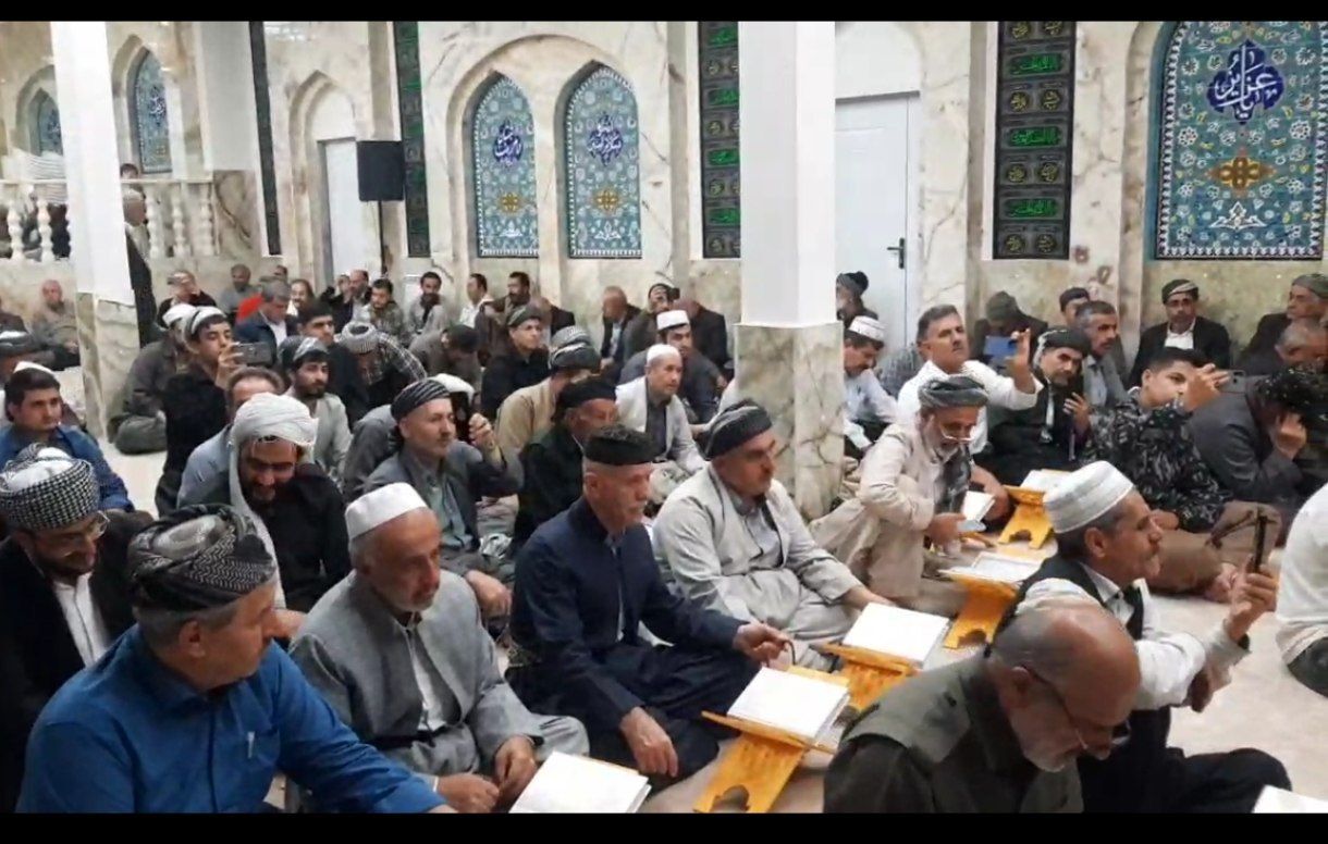 عطر آیات الهی در امام‌زاده هاجره خاتون سنندج پیچید