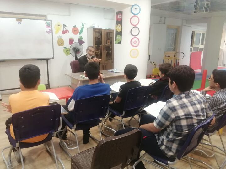 سه‌شنبه‌ها با قرآن؛ کلاس آموزش صوت، لحن و تجوید ویژه بچه‌های مسجد اعظم