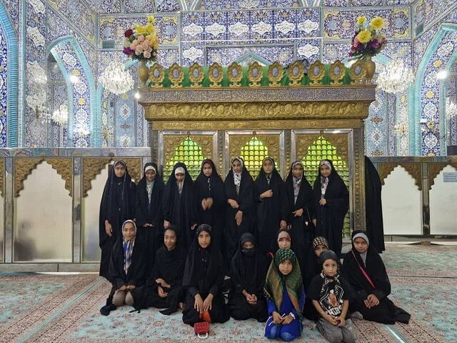 اردوی درون‌شهری دختران نوجوان مسجدی/ سفری از شادی به زیارت و ایثار