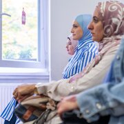 تصویب قانون جنجالی در اتریش؛ ممنوعیت حجاب دانش‌آموزان زیر ۱۴ سال تا ۲۰۲۷