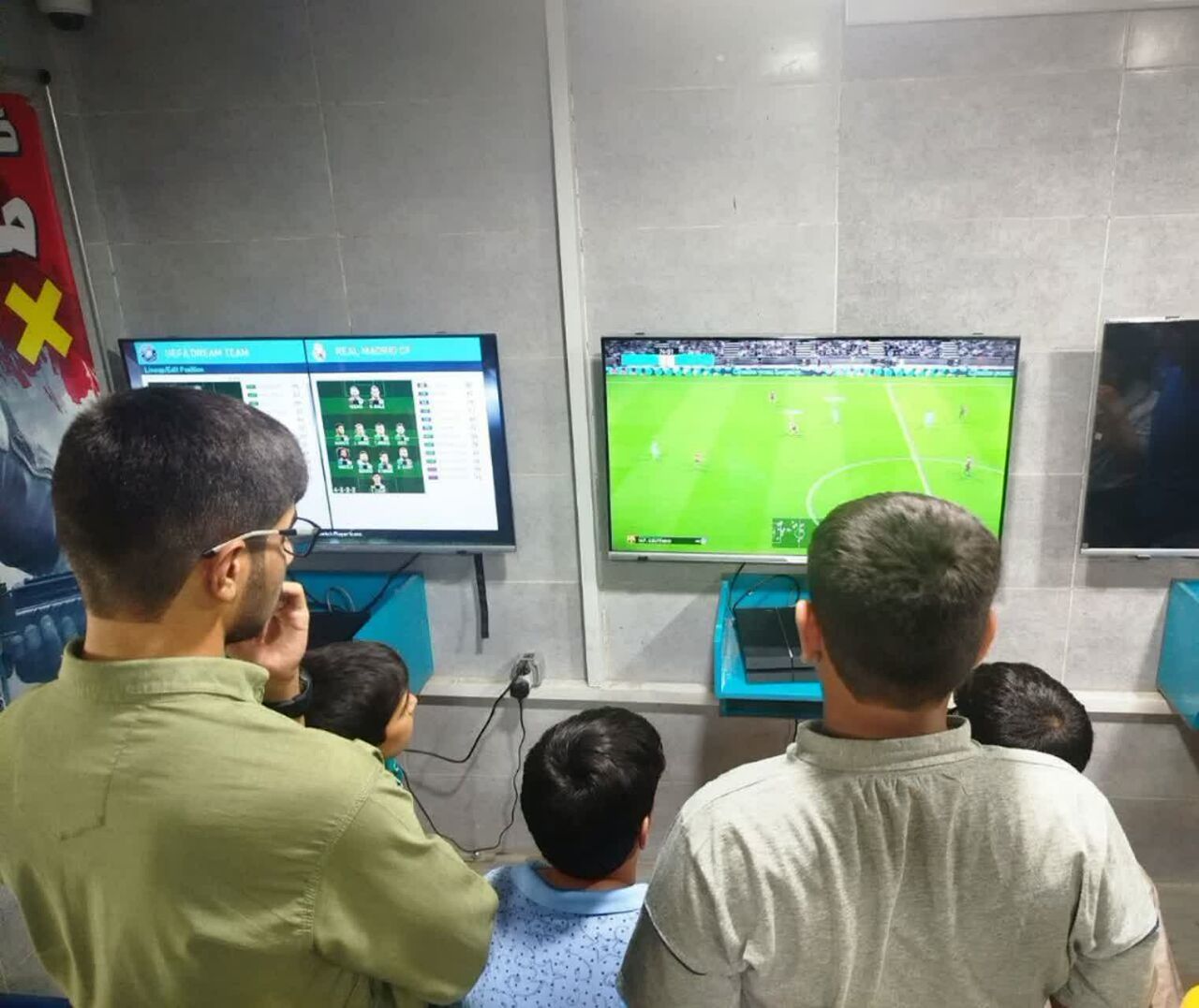 رقابت پرشور نوجوانان مسجدی در جام بازیهای رایانهای