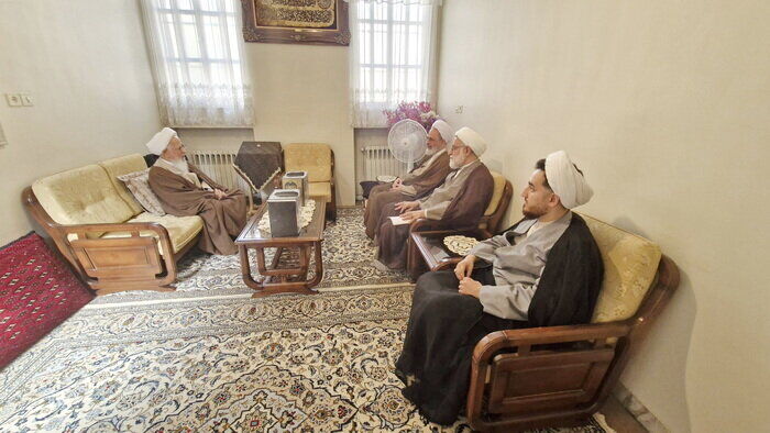 دیدار مدیر حوزههای علمیه با آیتالله العظمی جوادی آملی