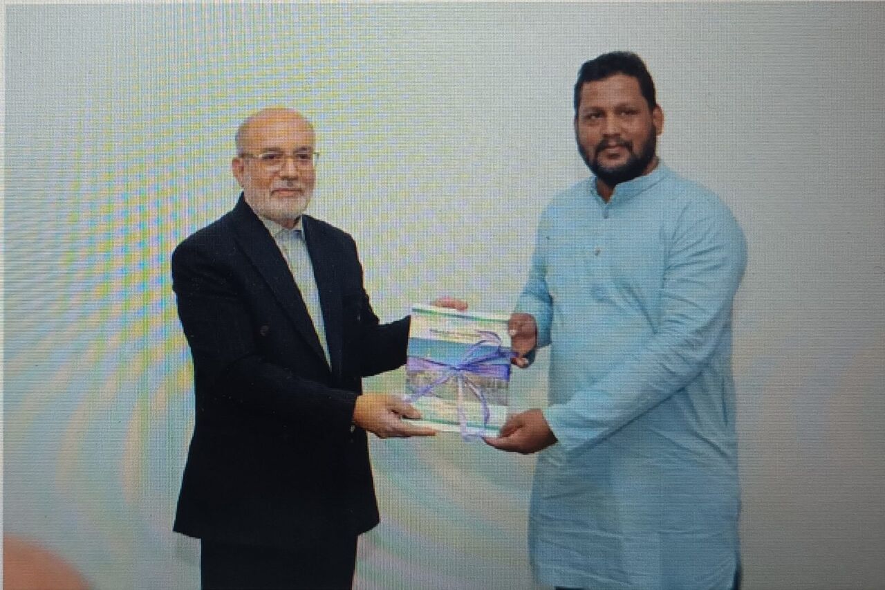 اولین مجله علمی نمایندگی سریلانکا به زبان سینهالی رونمایی شد