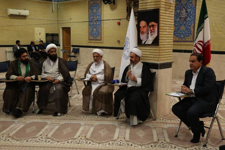 مردم ایلام ۲۴ میلیارد تومان زکات پرداخت کردند