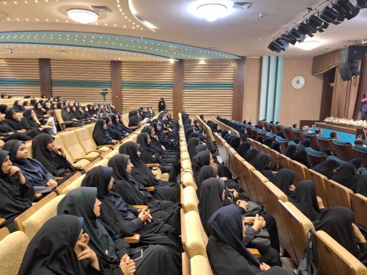 زنان پلیس فارس مورد تقدیر قرار گرفتند