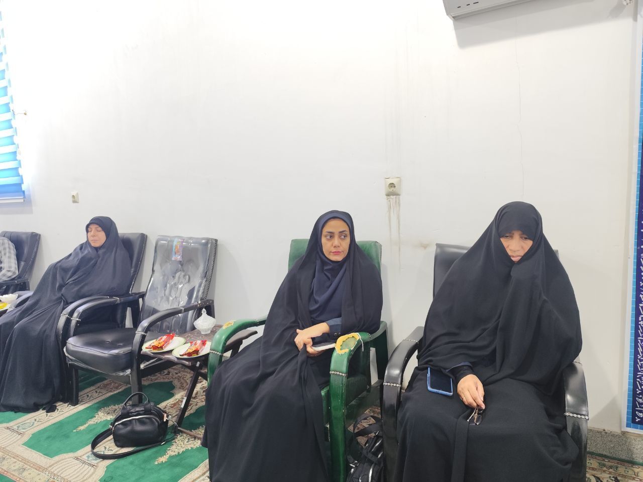 حجاب و عفاف حق بانوان و جامعه ماست