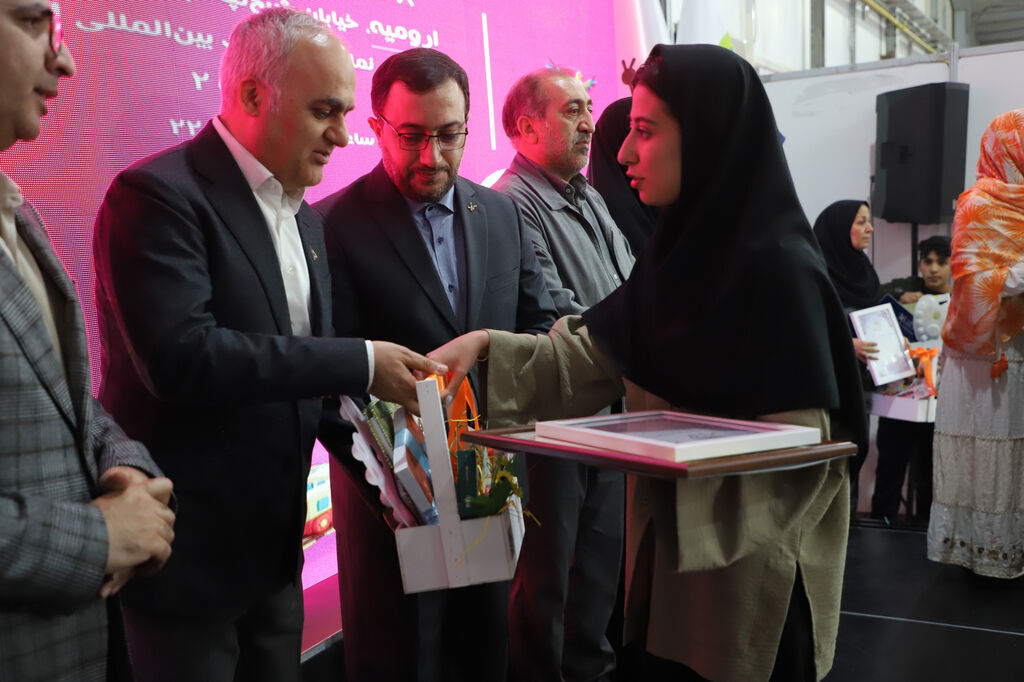 اسباببازی دوست خیالپرداز و معلم بیصدا است