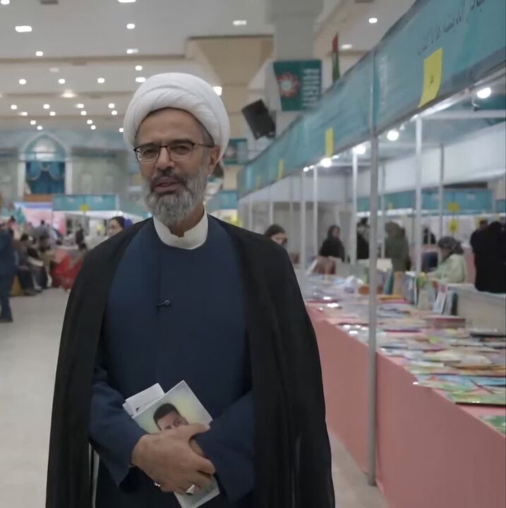 استقبال پرشور مردم از نمایشگاه کتاب نشانه زنده بودن فرهنگ مطالعه است