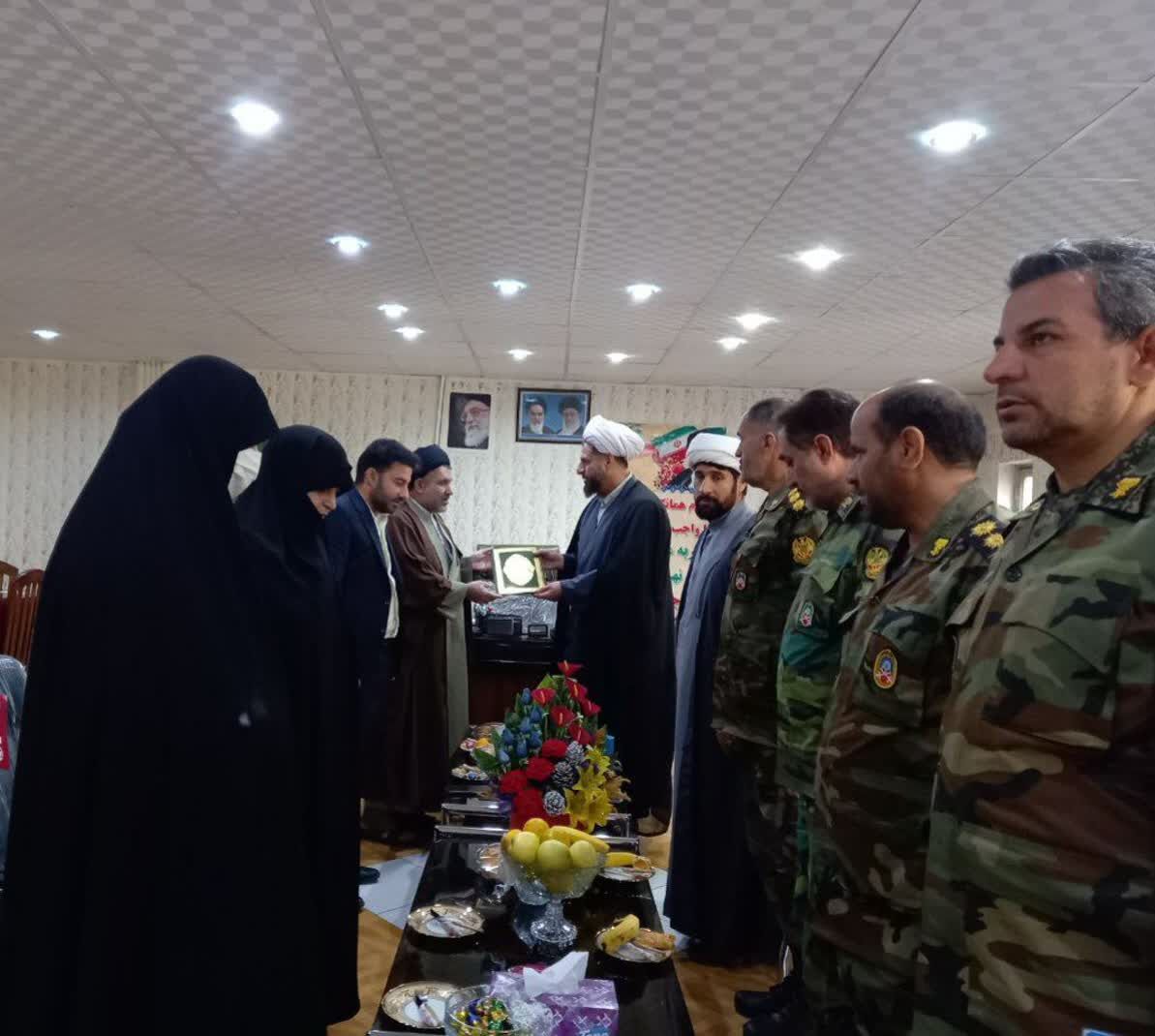 تفاهمنامه همکاری فرهنگی میان حوزه علمیه خواهران و لشکر ۸۴ ارتش لرستان امضا شد