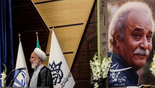 مرحوم کاسبی ۴۰ سال در مسیر حق و هنر متعهد ایستاد