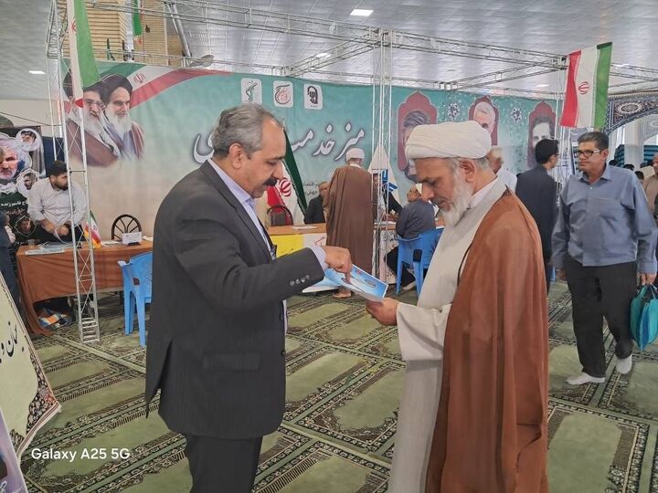 برگزاری میز خدمت جهادی در زاهدان