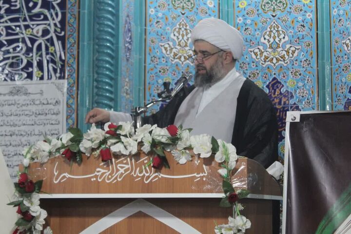 دشمن با جنگ رسانه‌ای در پی تسخیر ذهن مردم است