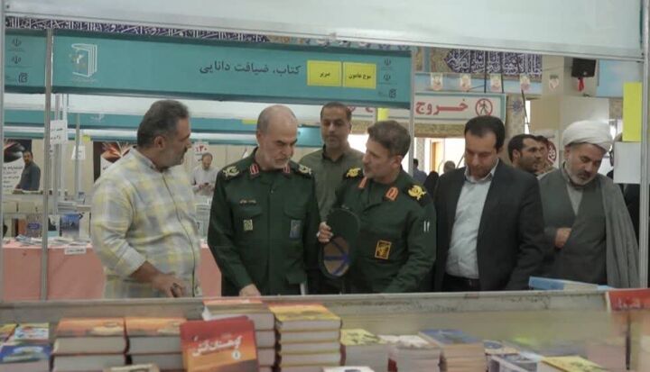 نمایشگاه کتاب، فرصت ارزشمندی برای احیای فرهنگ مطالعه و انتقال حماسه دفاع مقدس است