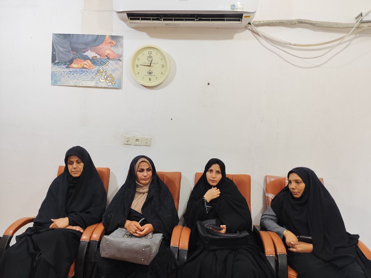 تیم منتخب مساجد جنوب کرمان در مرحله کشوری مسابقات قرآنی مهمانی آیهها قوی ظاهر شود