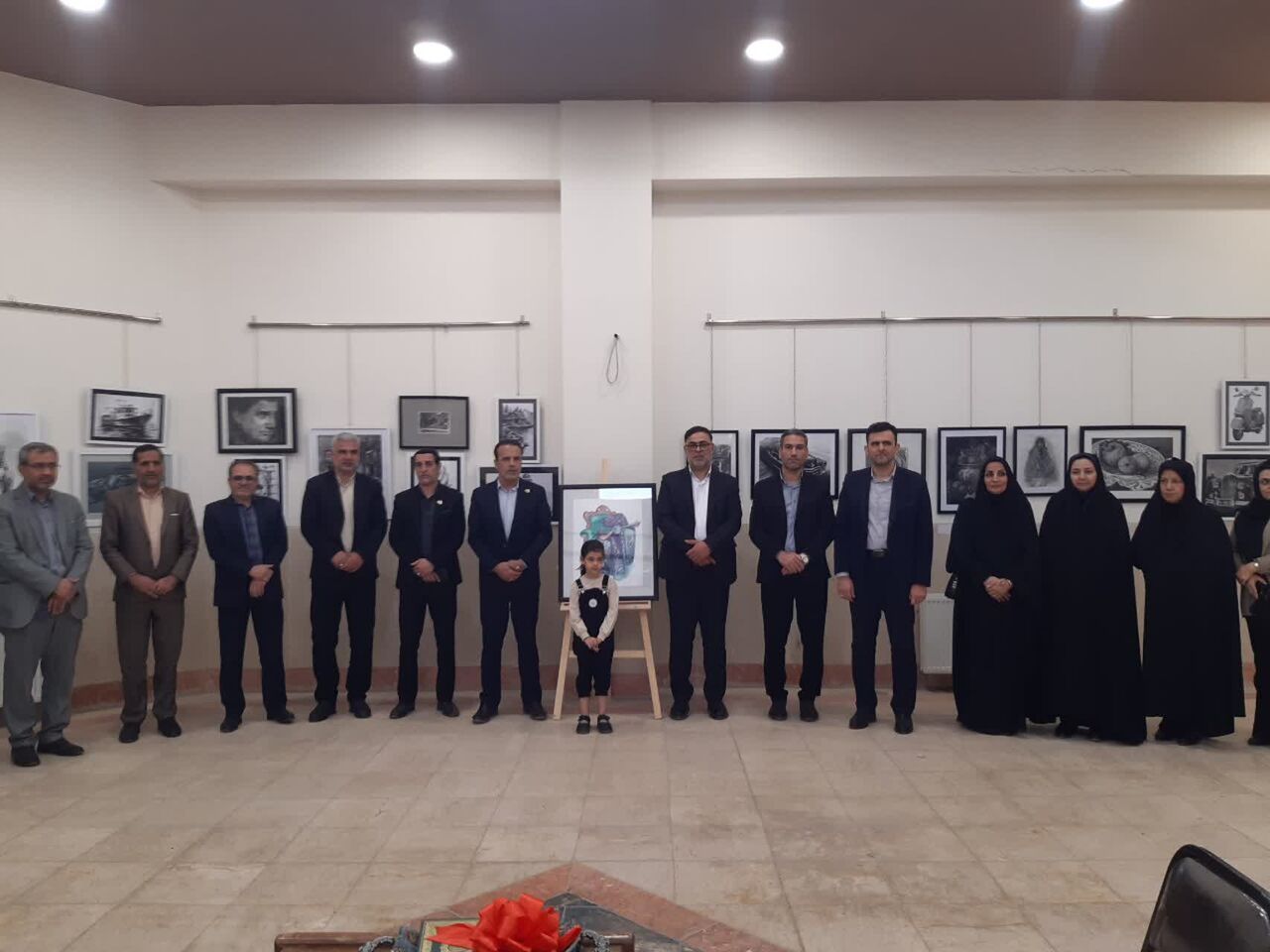 نمایشگاه نقاشی «آغاز یک سفر»؛ تجلی رؤیا و رنگ در آران و بیدگل