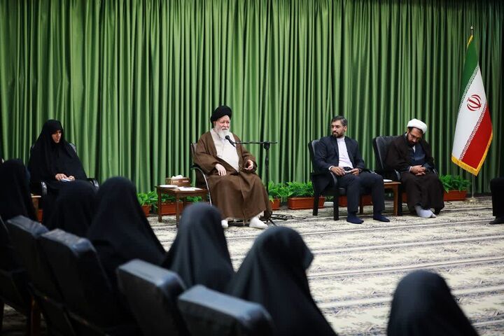 ضرورت مدیریت هوشمندانه جریان وفاق و مطالبه‌گر در دانشگاه/ جوانی جمعیت محور توسعه است