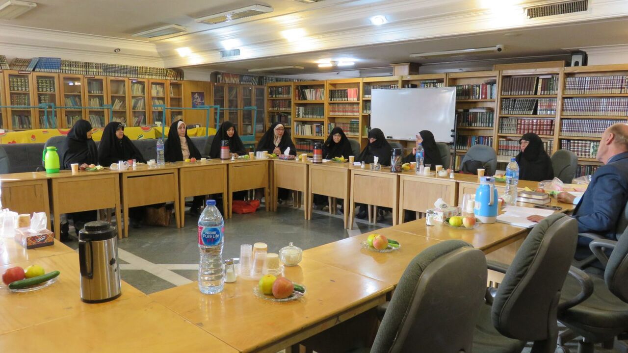 تأکید مدیران کانون‌های مهد قرآن تهران بر تشویق برای ارتقای کمّی حفاظ