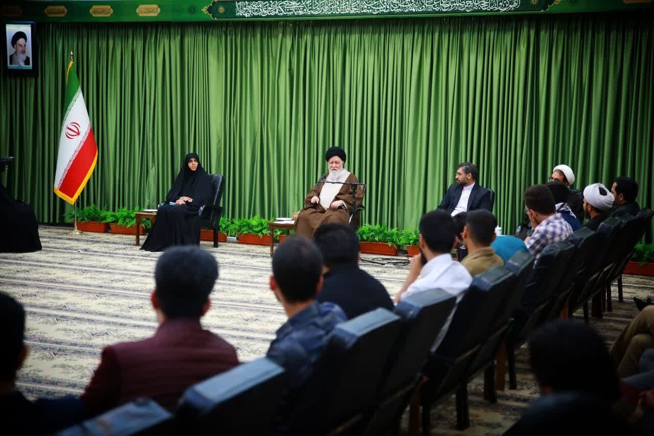 ضرورت مدیریت هوشمندانه جریان وفاق و مطالبهگر در دانشگاه