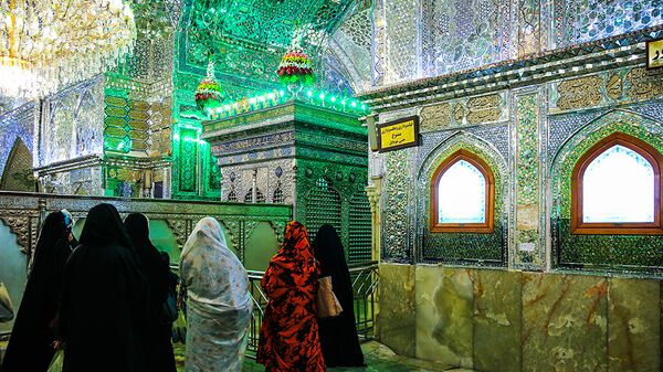 حرم شاهچراغ نورباران شد؛ جشن میلاد حضرت زینب(س)