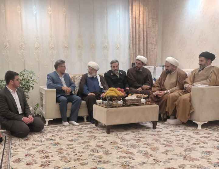 تکریم و تقدیر از عضو کانون فرهنگی هنری الهادی (ع) اردبیل