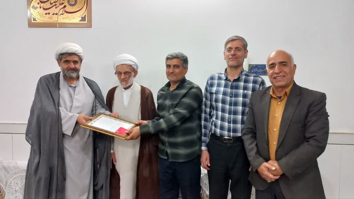 روایت حافظی که «زمان» حریفش نشد/ اینجا اهالی خانه؛ همه با «قرآن» زندگی می کنند