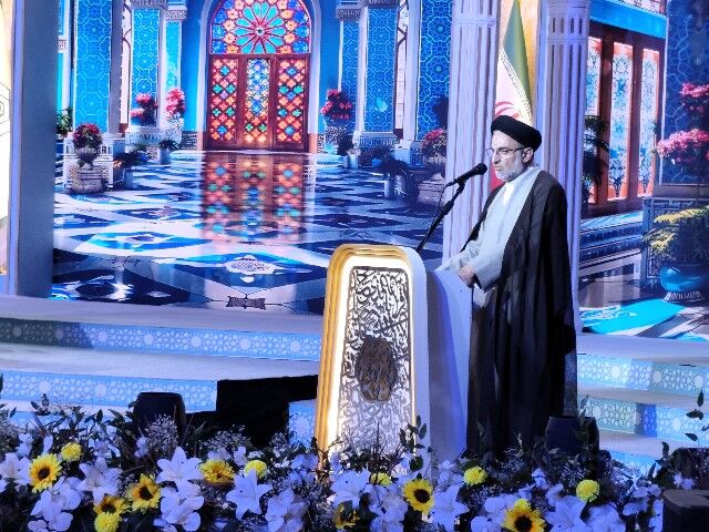 قرآن، مایه امید در برابر قدرت پوشالی دشمنان است