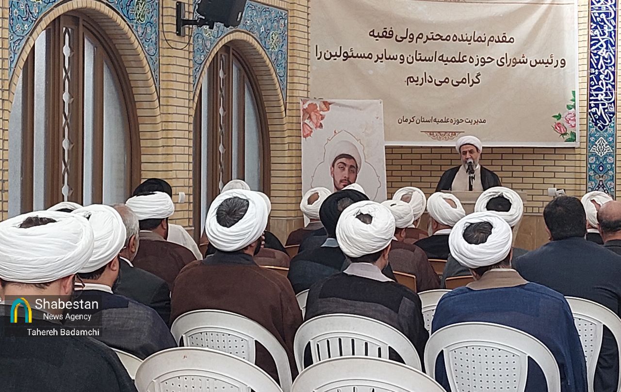 لزوم توجه حوزه‌های علمیه به تربیت طلاب اثرگذار در عرصه علم و سیاست