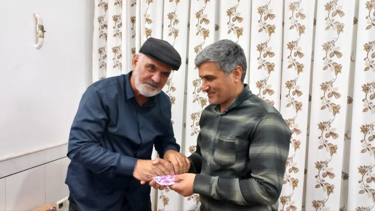 روایت حافظی که «زمان» حریفش نشد/ اینجا اهالی خانه؛ همه با «قرآن» زندگی می کنند