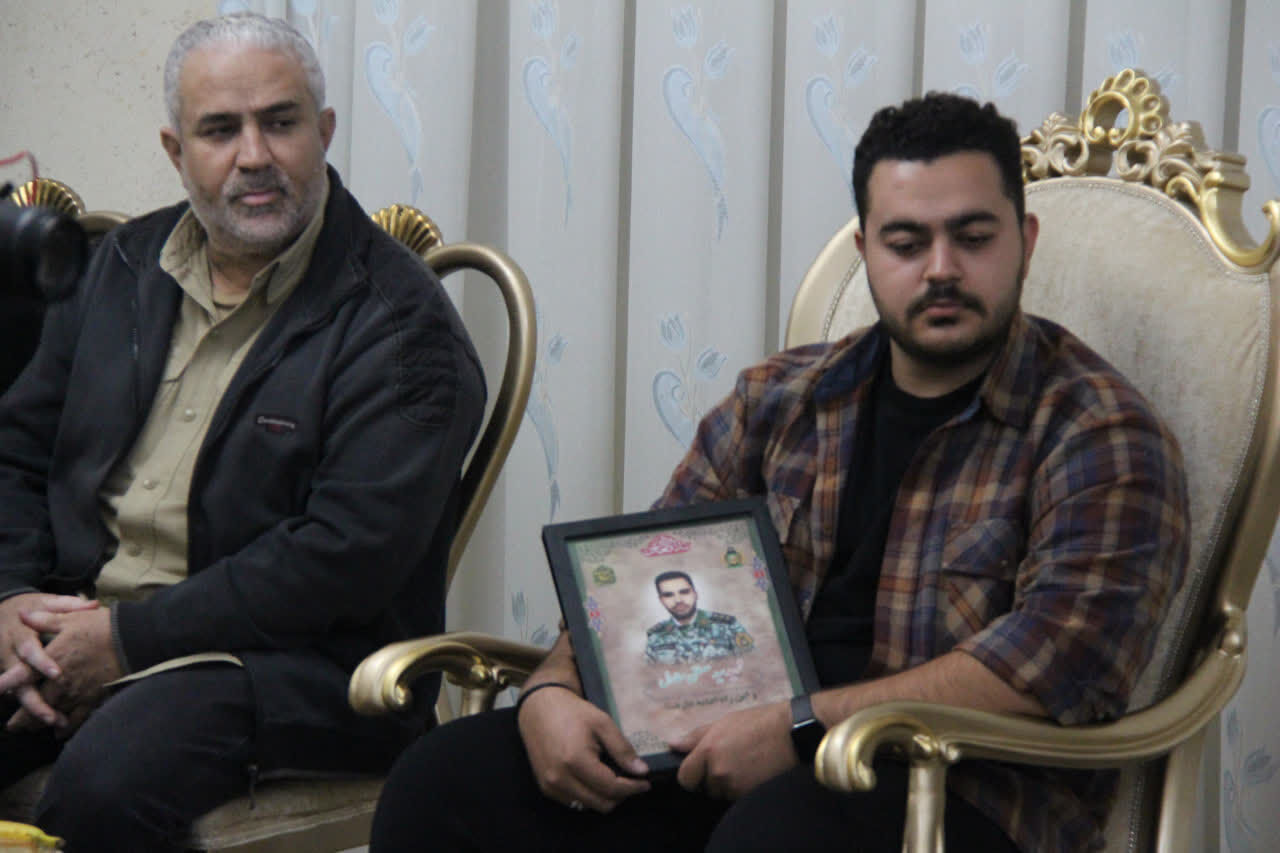 دیدار امیر سرتیپ صباحی‌فرد با خانواده شهدای جنگ ۱۲ روزه در مشهد