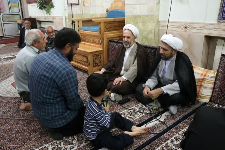 رئیس‌کل دادگستری استان زنجان با حضور در مساجد مشکلات حقوقی مردم را بررسی می‌کند