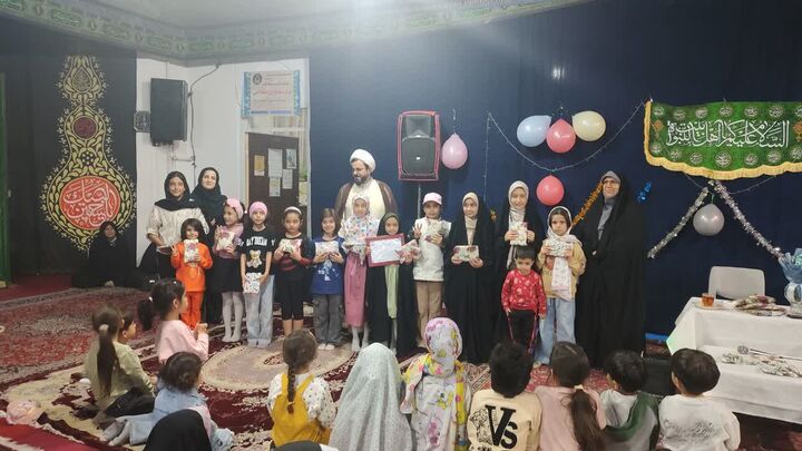 جشن ولادت حضرت زینب(س)؛ از مولودی تا تکریم پرستاران و مادران برگزار شد