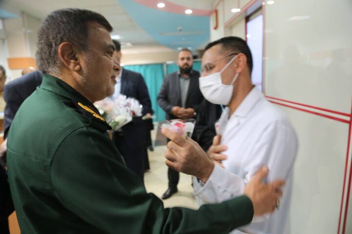 تقدیر معاون هماهنگ‌کننده نیروی زمینی سپاه از پرستاران درمانگاه کوثر