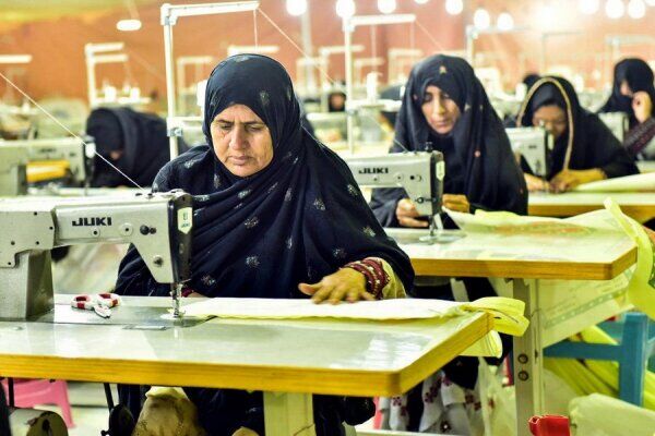 ریحانه‌ای در میدان زندگی؛ نگاهی به نقش مؤمنانه زنان در جامعه