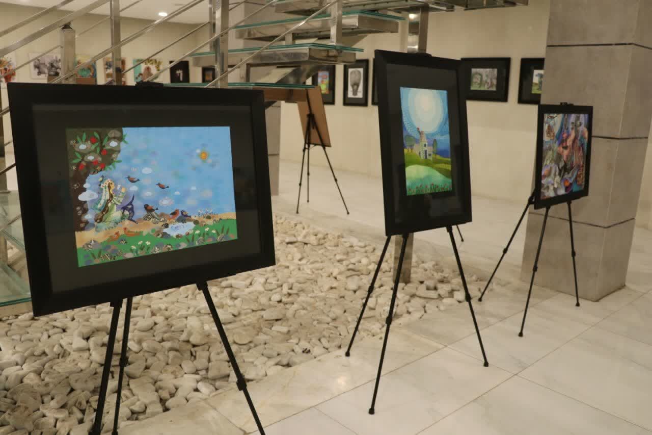 نمایشگاه آثار منتخب دومین جایزه سال سهراب سپهری تا هفتم آبان‌ماه در کاشان برپاست