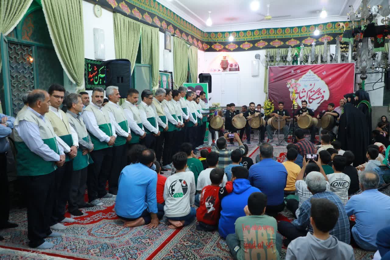 شادیانه «فرشتگان ایثار» در مسجد سرلت آهنی فین کاشان برگزار شد