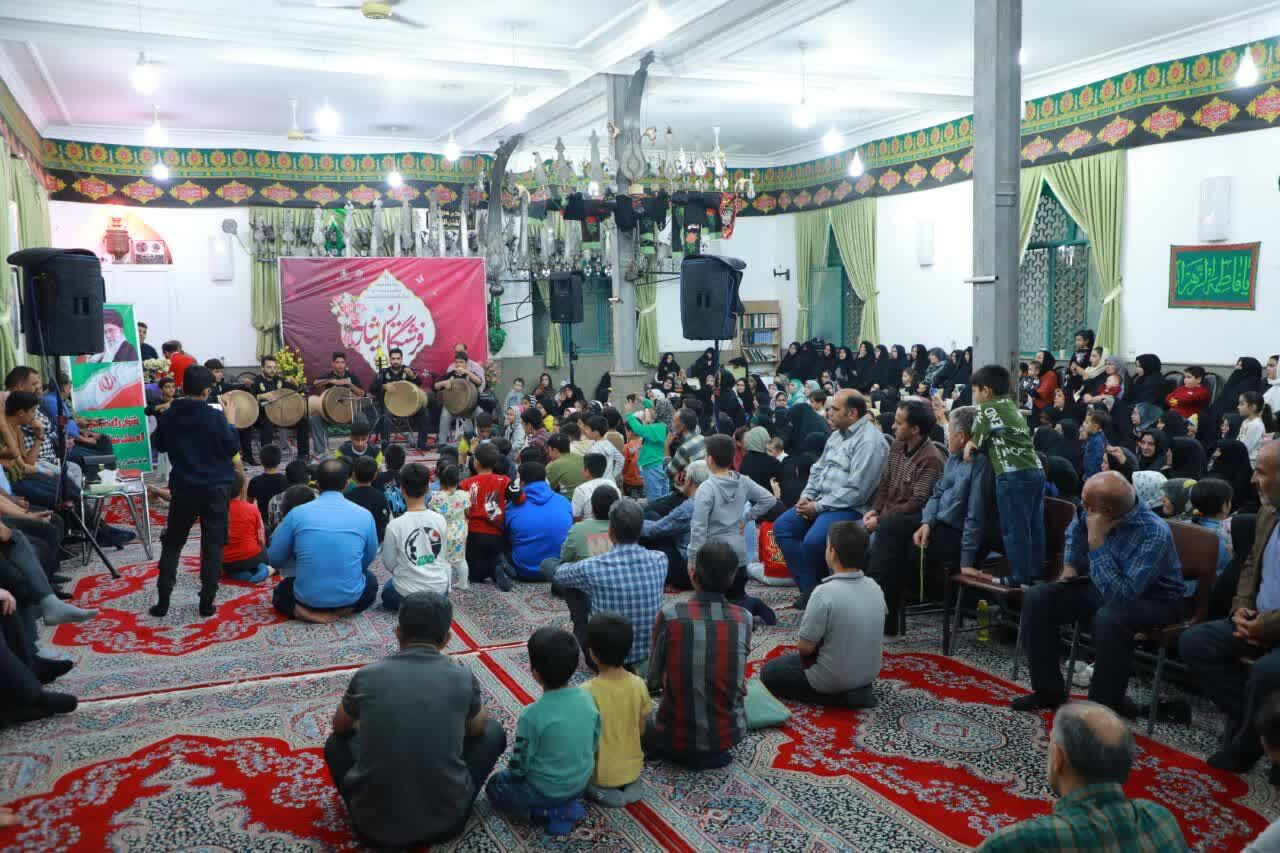 شادیانه «فرشتگان ایثار» در مسجد سرلت آهنی فین کاشان برگزار شد