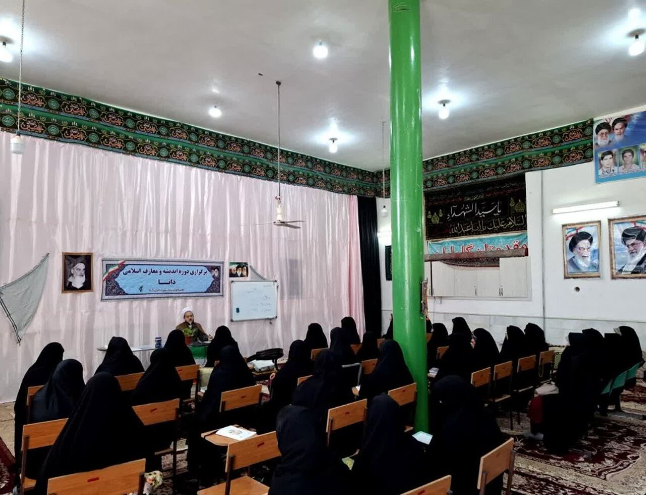 یک کانون فرهنگی روستایی با ۵ گروه سرود