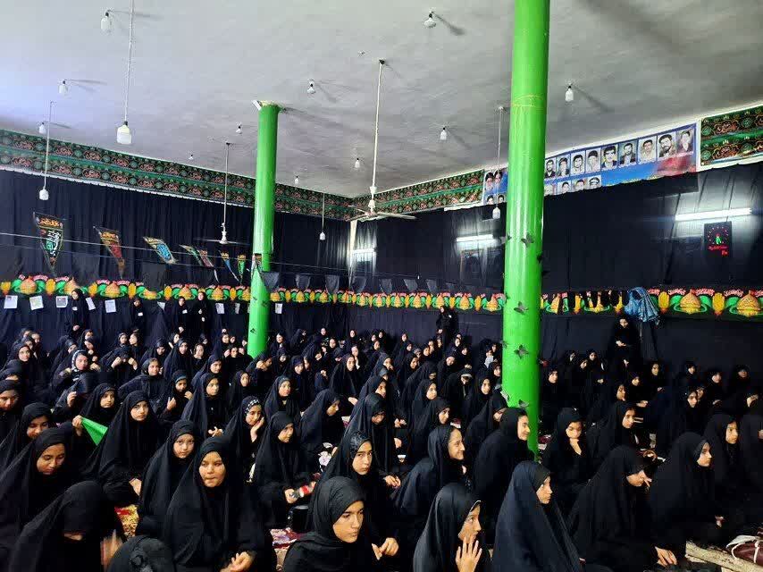 یک کانون فرهنگی روستایی با ۵ گروه سرود