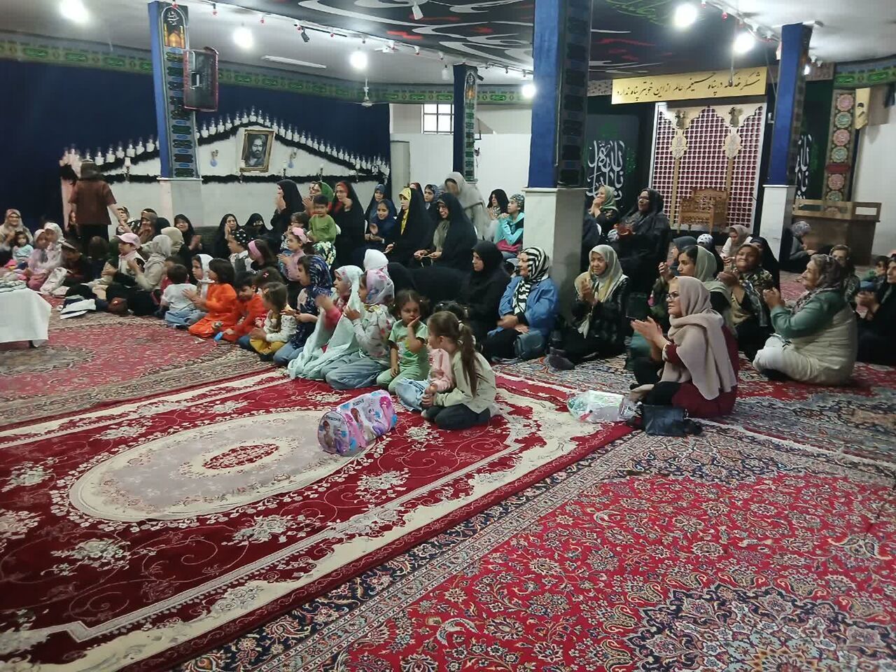 جشن ولادت حضرت زینب(س)؛ از مولودی تا تکریم پرستاران و مادران برگزار شد