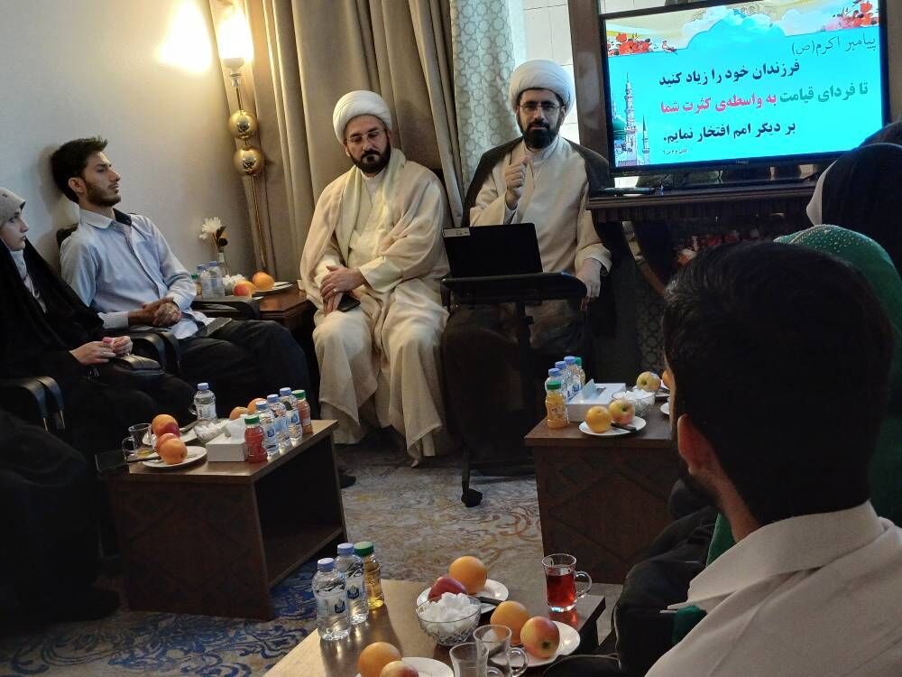 آغاز زندگی مشترک زوج‌های جوان در جوار حرم مطهر نبوی